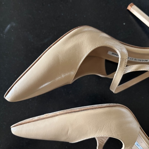 Size 37 Manolo Blahnik Nude Kid Leather 105 Crisscross Pumps - Picture 2 of 10
